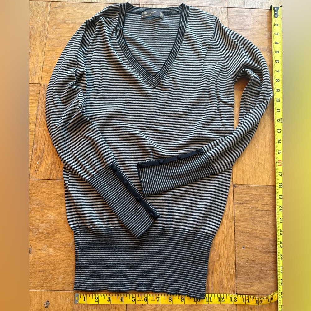 Zara Women’s Jersey Striped sweater Gray/Black Medium